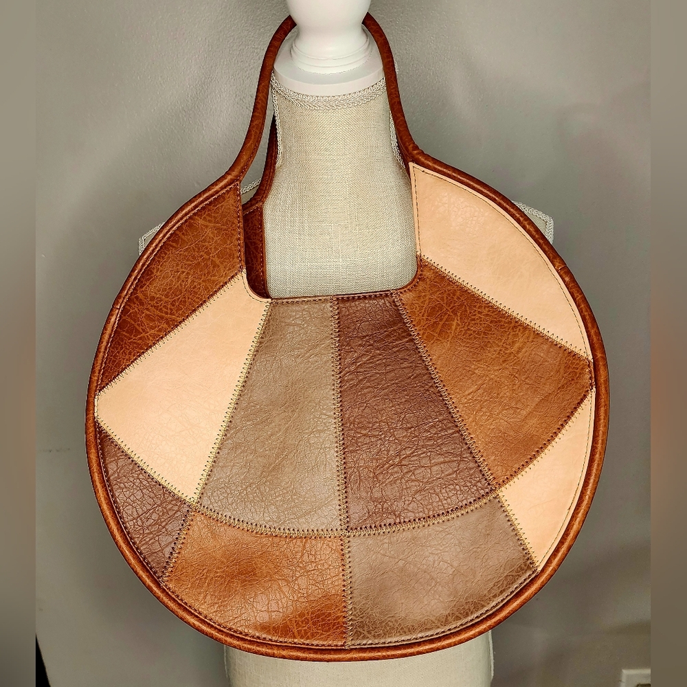 Wonderly Circle Purse